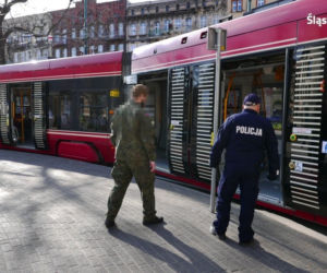  Koronawirus na Śląsku: MNÓSTWO mandatów za brak masek. Policjanci nie mają litości! Idą na REKORD
