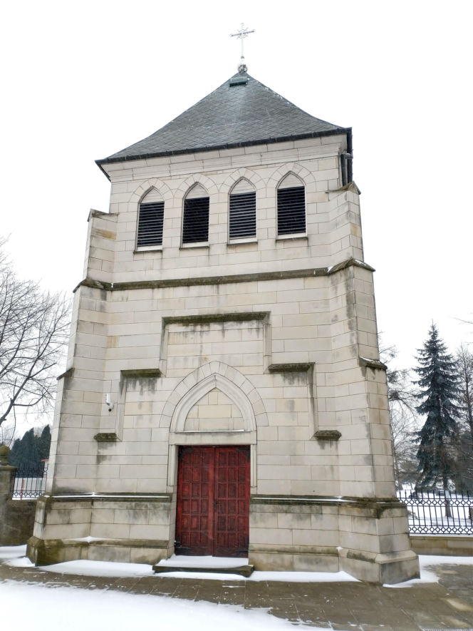 To jedno z najpiękniejszych miast w województwie łódzkim. Jest też jedną z najstarszych osad w Polsce