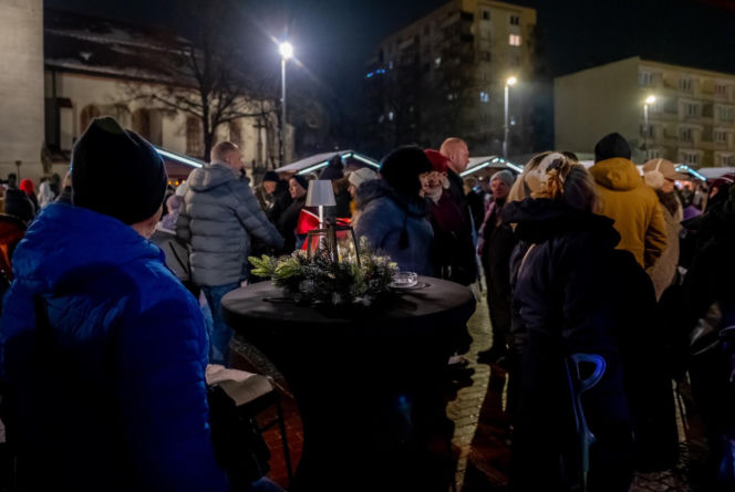 Ruszył świąteczny Jarmark w Bytomiu. Kultowy tramwaj i kaszanka wikinga