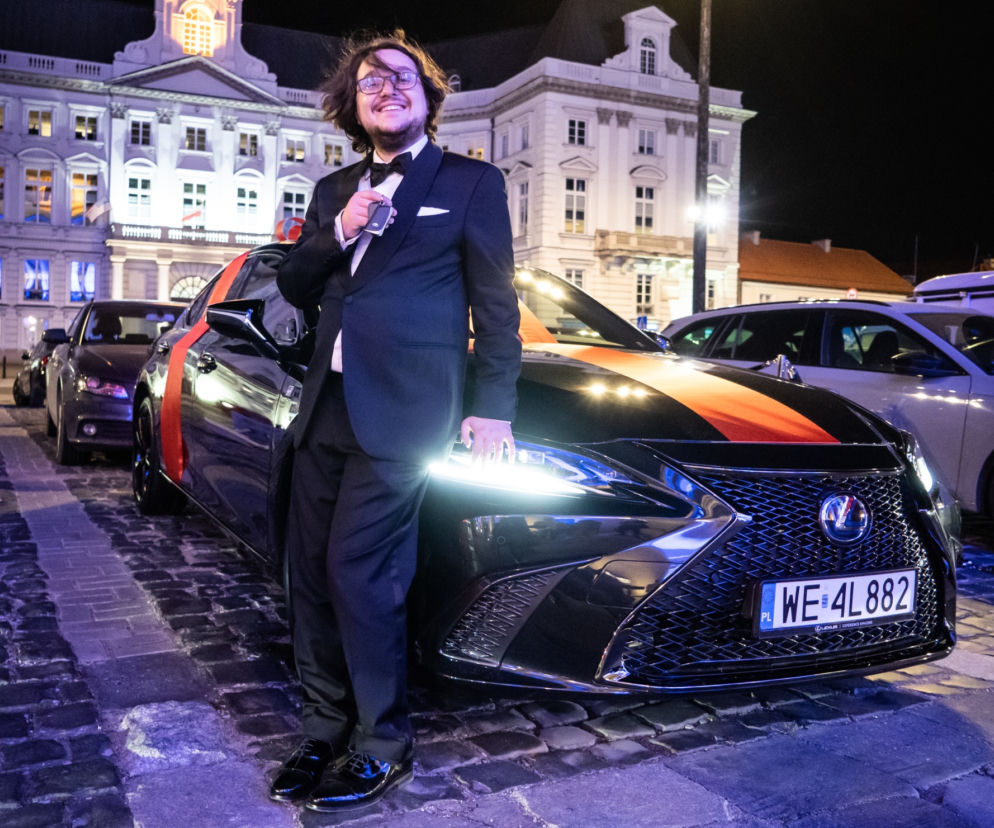 Pianista Jakub Kuszlik otrzymał Lexusa ES