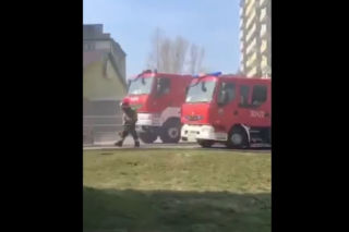 Pożar Biedronki w Katowicach. Klienci i personel zostali ewakuowani ze sklepu