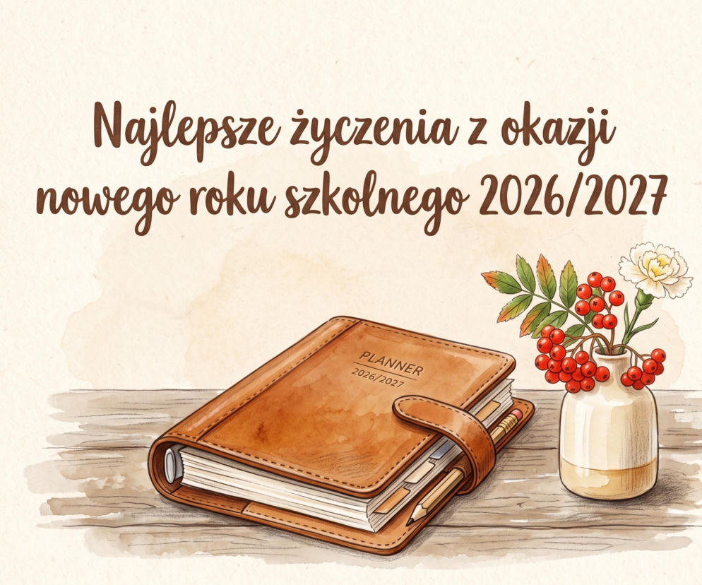 Skórzany planer, ołówek i wazon z jarzębiną. O życzeniach dla nauczycieli przeczytasz na portalu VOX FM.