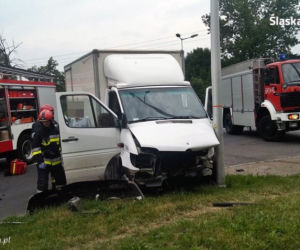Poważnie wyglądający wypadek w Tychach: Dwie osoby trafiły do szpitala