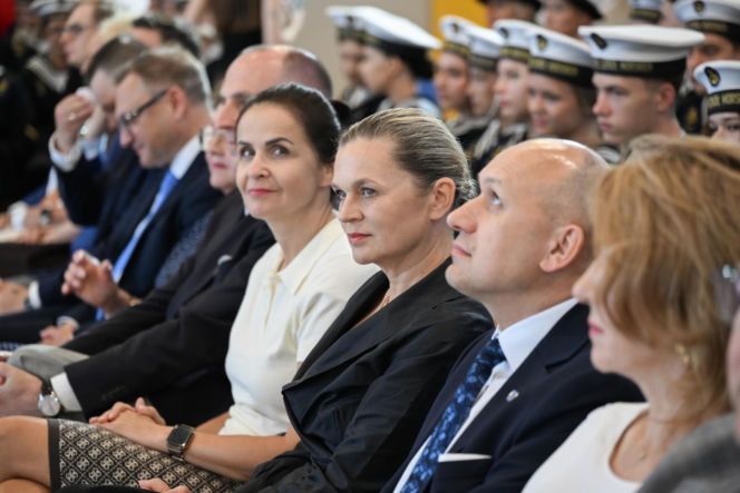 Barbara Nowacka na koniec roku szkolnego pojechała do Darłowa