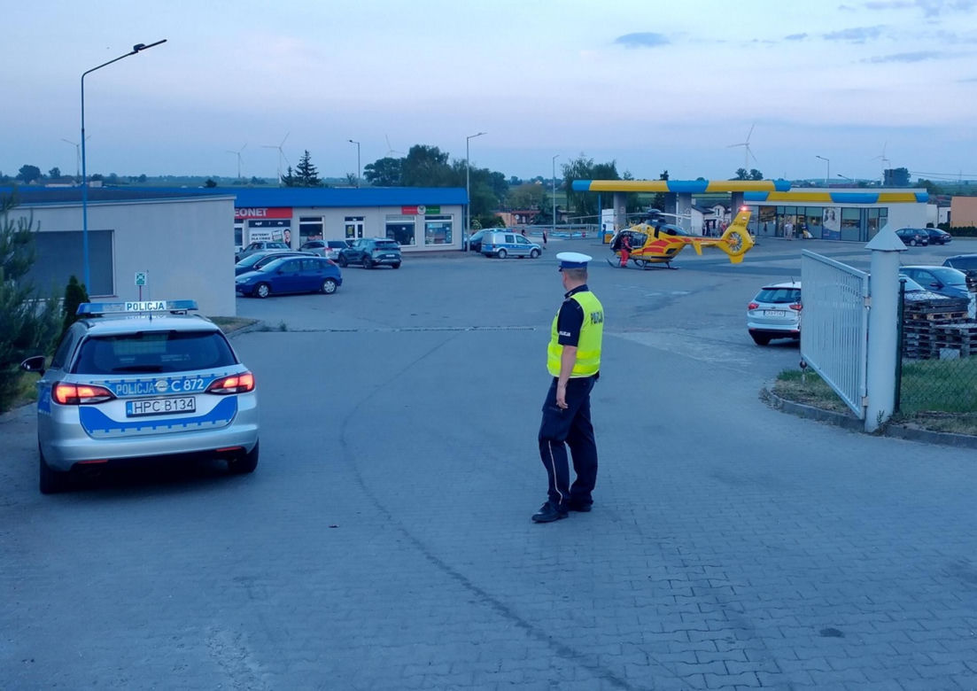 Podpalił budynek, potem ruszył z nożem na policjanta i strażaka! Padł strzał