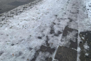 Mróz w Bydgoszczy. Nocami temperatura schodzi poniżej –10°C. Służby apelują o pomoc dla bezdomnych