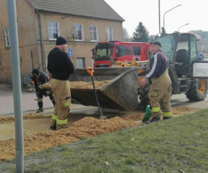 Młóto wysypało się na główną ulicę w Połczynie-Zdroju
