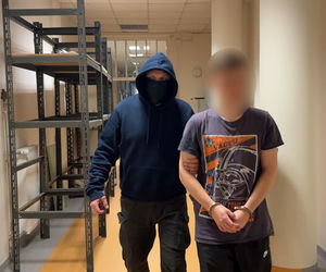 Do zobaczenia, Karolku. Eksponował broń i groził Karolowi Nawrockiemu. 19-latek zatrzymany w Warszawie