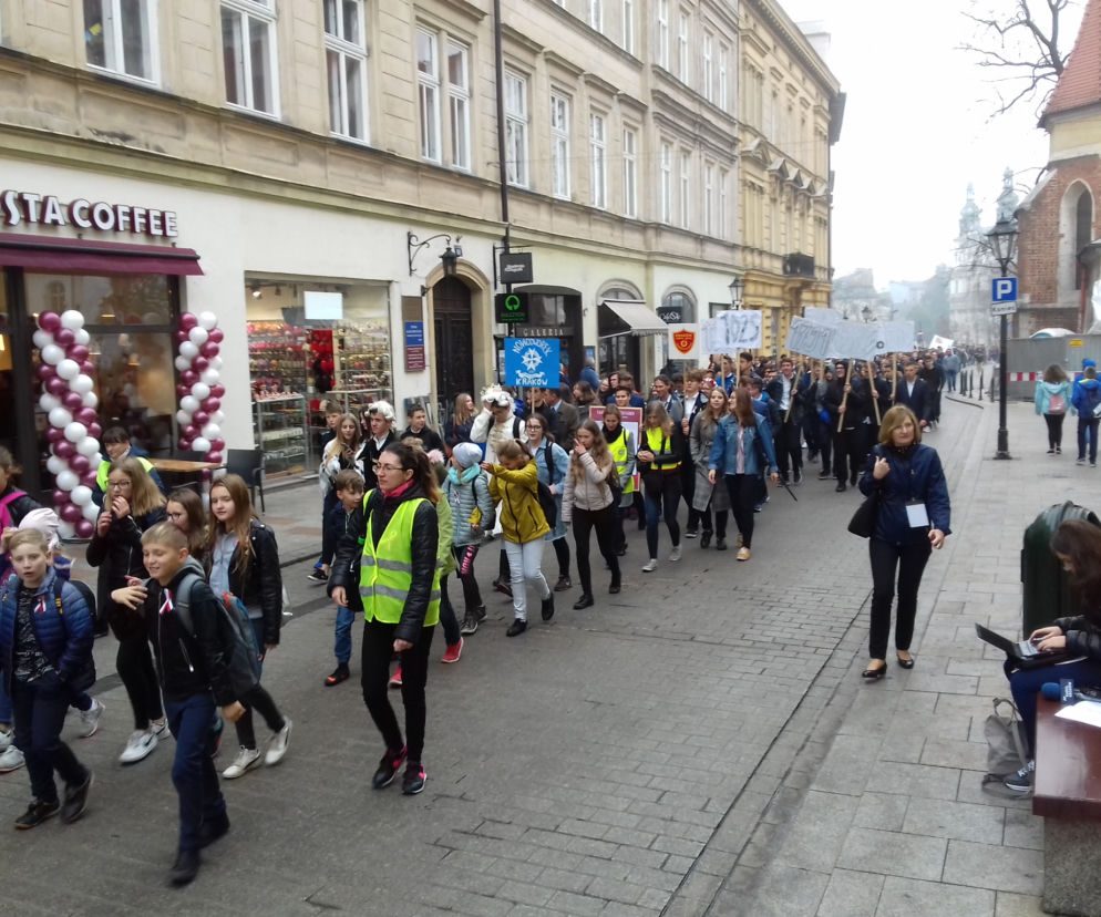 W marszu wzięło udział prawie 10.000 dzieci z całego województwa