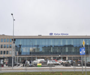 Duże zmiany przy kieleckim dworcu PKP. Jest nowa organizacja ruchu 