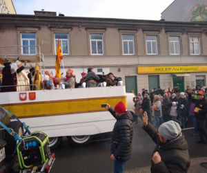 Orszak Trzech Króli w PAPAMOBILE! Tłumy na ulicach Kielc [GALERIA]