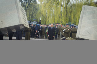 Tusk ścigany za Smoleńsk