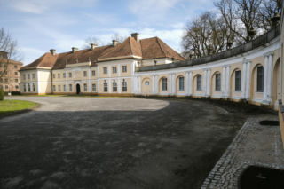 „Wielkopolski Wersal” pod Lesznem. Zaprojektował go twórca Bramy Brandenburskiej [ZDJĘCIA]