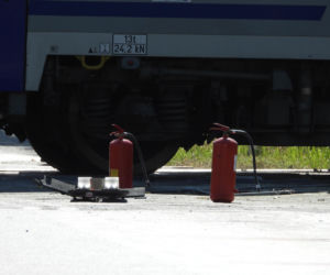 Wstrząsające zdjęcia z katastrofy kolejowej na Mazowszu