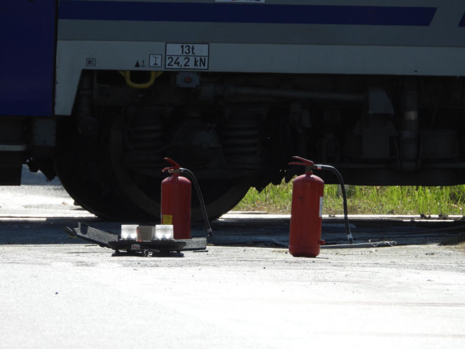 Wstrząsające zdjęcia z katastrofy kolejowej na Mazowszu