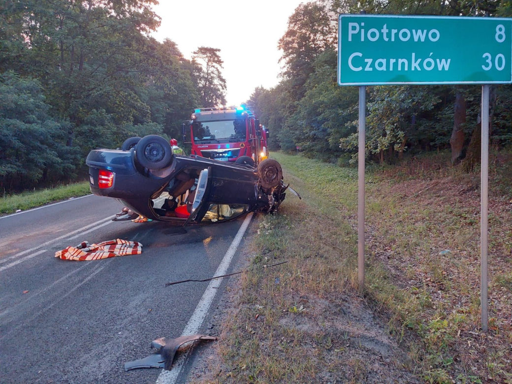 Groźny wypadek we Wronkach! Trzy osoby trafiły do szpitala