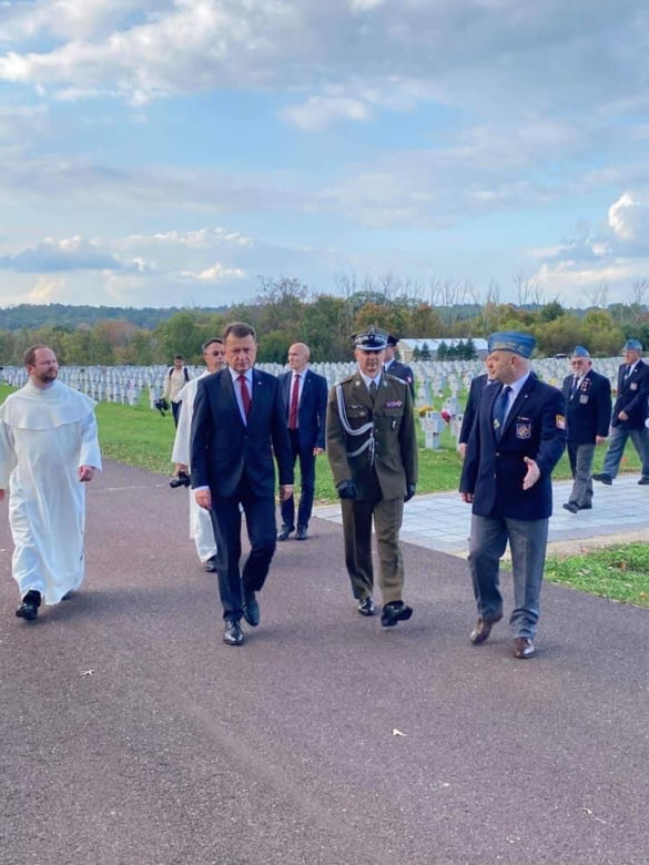Błaszczak okazał wdzięczność Polonii w USA