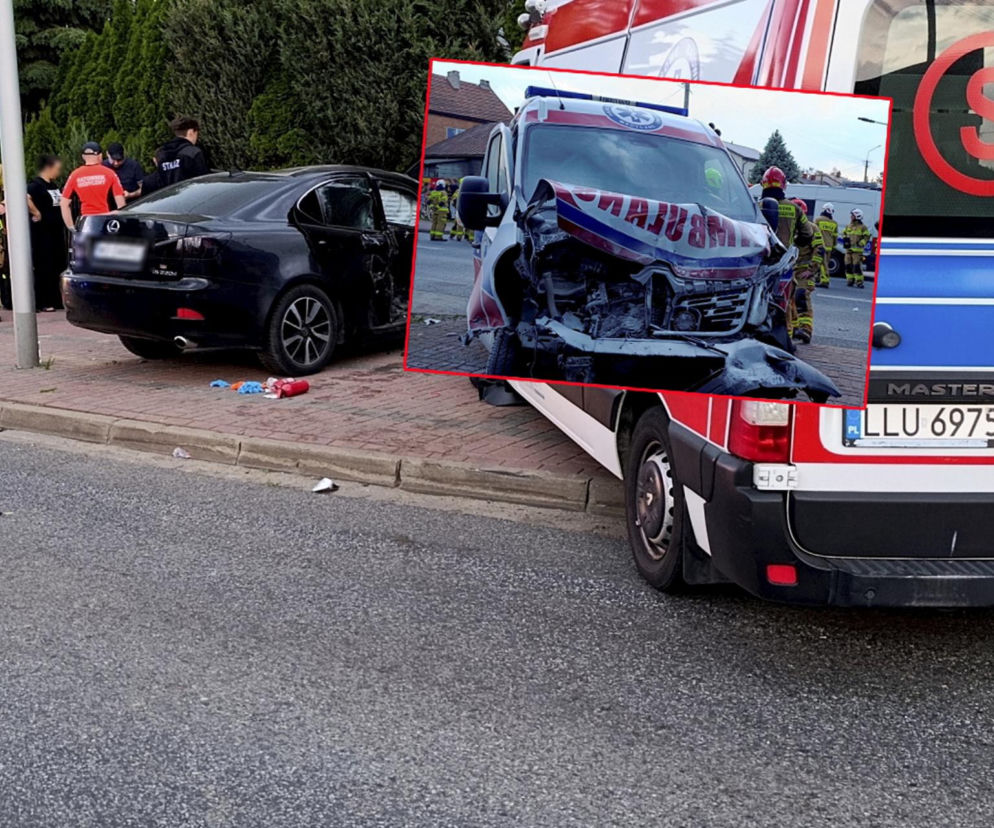 Pędząca na sygnałach karetka staranowała osobówkę. Są ranni