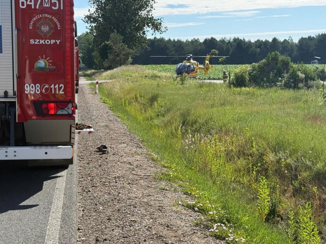 Auto dostawcze wypadło z drogi na DK 62 w powiecie sokołowskim
