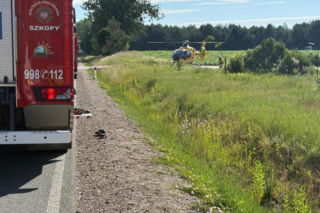 Auto dostawcze wypadło z drogi na DK 62 w powiecie sokołowskim