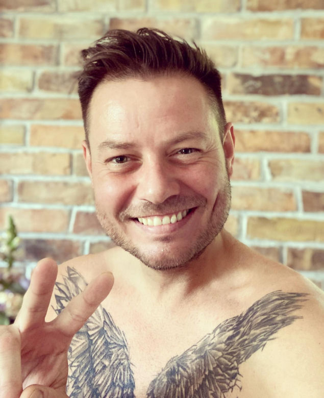 Tak dziś wygląda Bartek Wrona