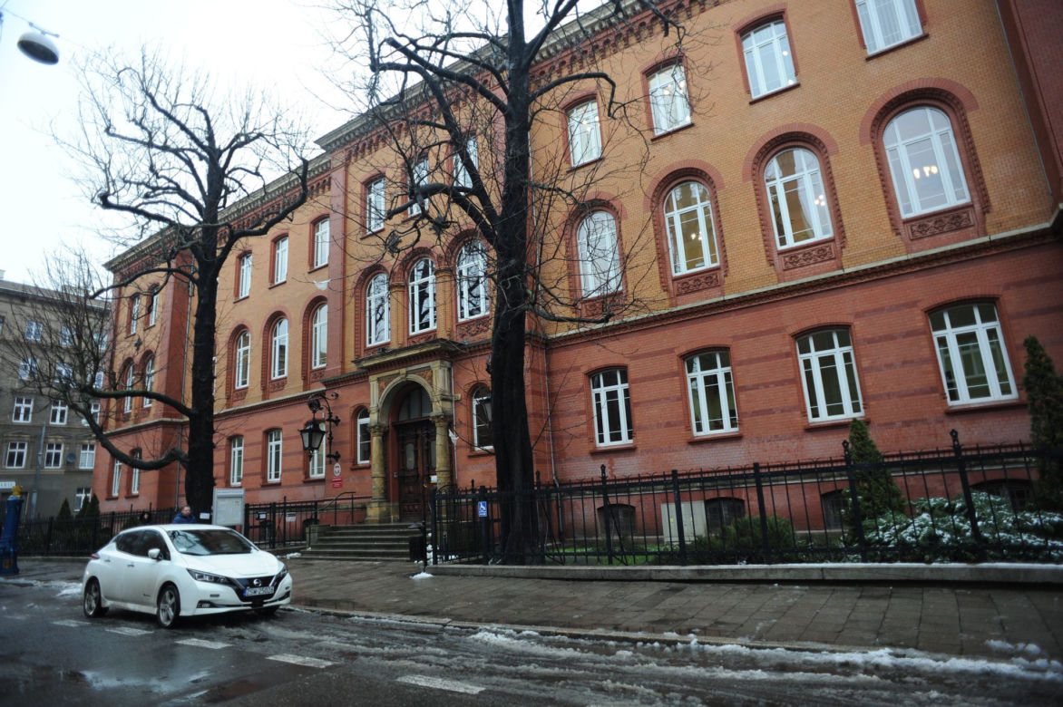 Zabiła swoją córeczkę chwilę po narodzinach. Anna R. wciąż bez wyroku