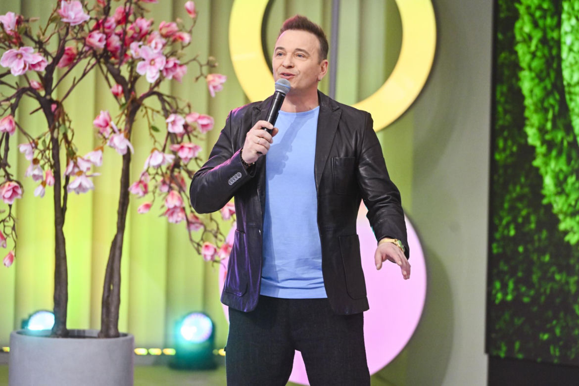 Zaczynał od rocka, dziś jest królem disco polo. Tak przez lata zmieniał się Radek Liszewski