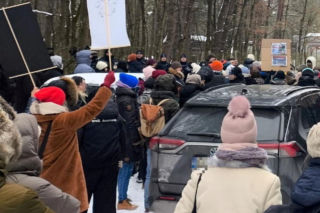 Ujadanie słychać z kilometrów. Odwiedziliśmy schronisko w Sobolewie. Tak nie brzmią szczęśliwe pieski