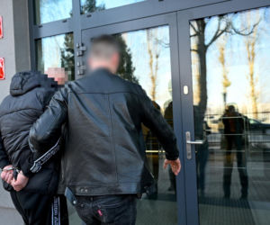 Koszmarny wypadek podczas powrotu z urodzin w Dębnicy Kaszubskiej. Są zarzuty dla dwóch mężczyzn