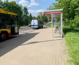 Rowerzysta wjechał w 5-latka wysiadającego z autobusu! Rodzice wpadli w szał i doszło do szarpaniny!