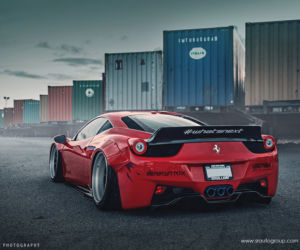 Ferrari 458 Italia po tuningu Liberty Walk Performance
