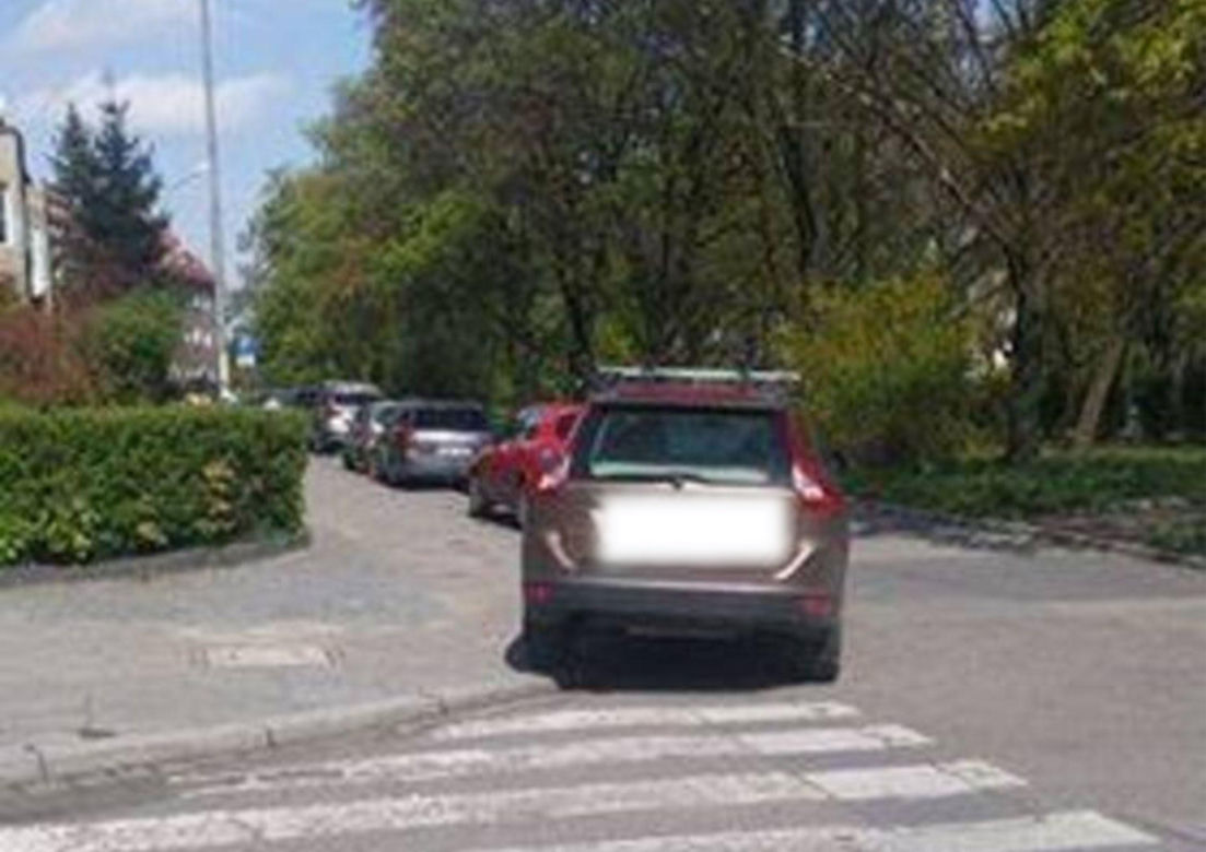 "Co z tego, że nie wolno. Ja mogę tak parkować"