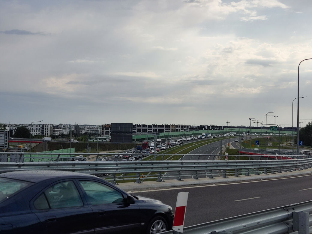 Strażacy zamknęli tunel Południowej Obwodnicy Warszawy. "Trwa sprawdzanie obiektu"