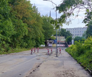Ulica Starkiewicza zamknięta po awarii wodociągu