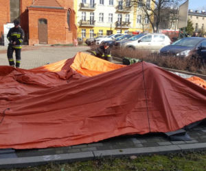 Koronawirus w Polsce. Wielkie namioty stanęły przed bydgoskimi szpitalami