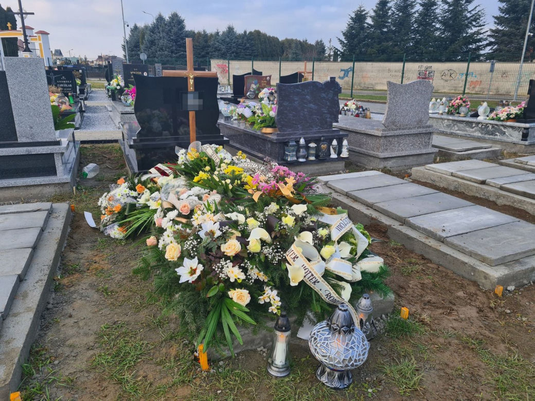 Grób zamordowanego i spalonego Andrzeja B