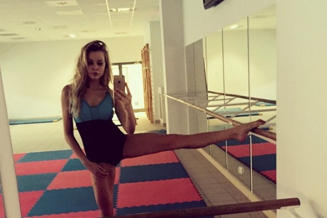 DRAMAT OLI CIUPY! Na trenigach do Celebrity Splash straciła ząb!