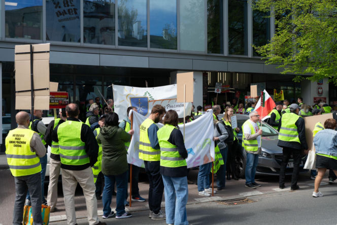 Dramat setek rodzin pod Warszawą! Nowa autostrada zburzy ich domy?! „Żyjemy na bombie”