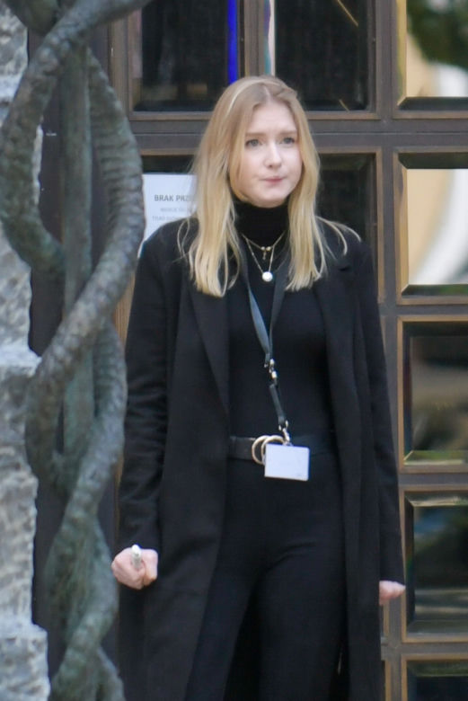 Kinga Duda wygląda na zestresowaną