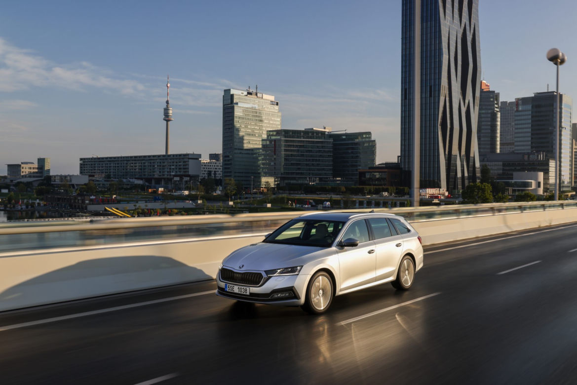 Nowa Skoda Octavia e-Tec
