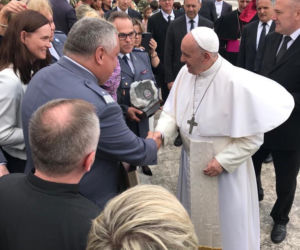 Selfie z Franciszkiem? Małopolscy policjanci na audiencji w Watykanie