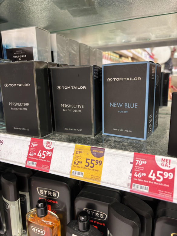Wyprzedaż perfum w Rossmannie