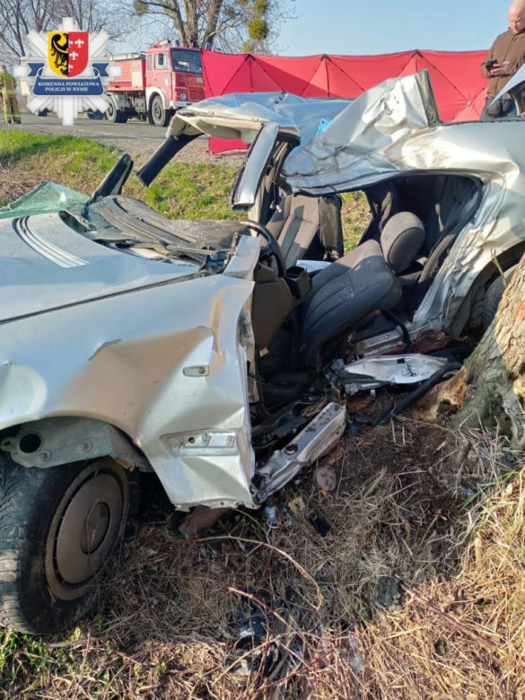 Tragiczny wypadek na trasie Korfantów-Puszyna. 9-latka i jej mama nie żyją