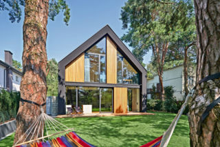 Dom jednorodzinny dwulokalowy. Oryginalny projekt w typie nowoczesnej stodoły