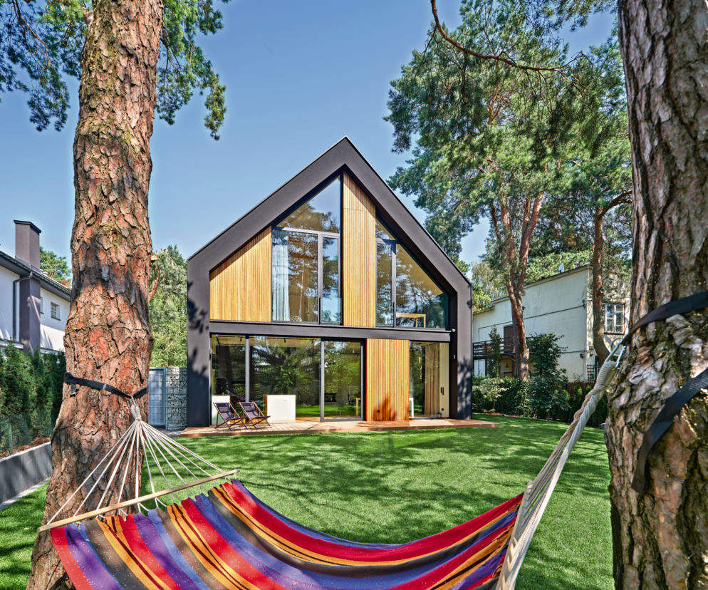 Dom jednorodzinny dwulokalowy - nieszablonowe projekt i inwestycja