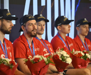 Złoci siatkarze po perypetiach wrócili do Polski