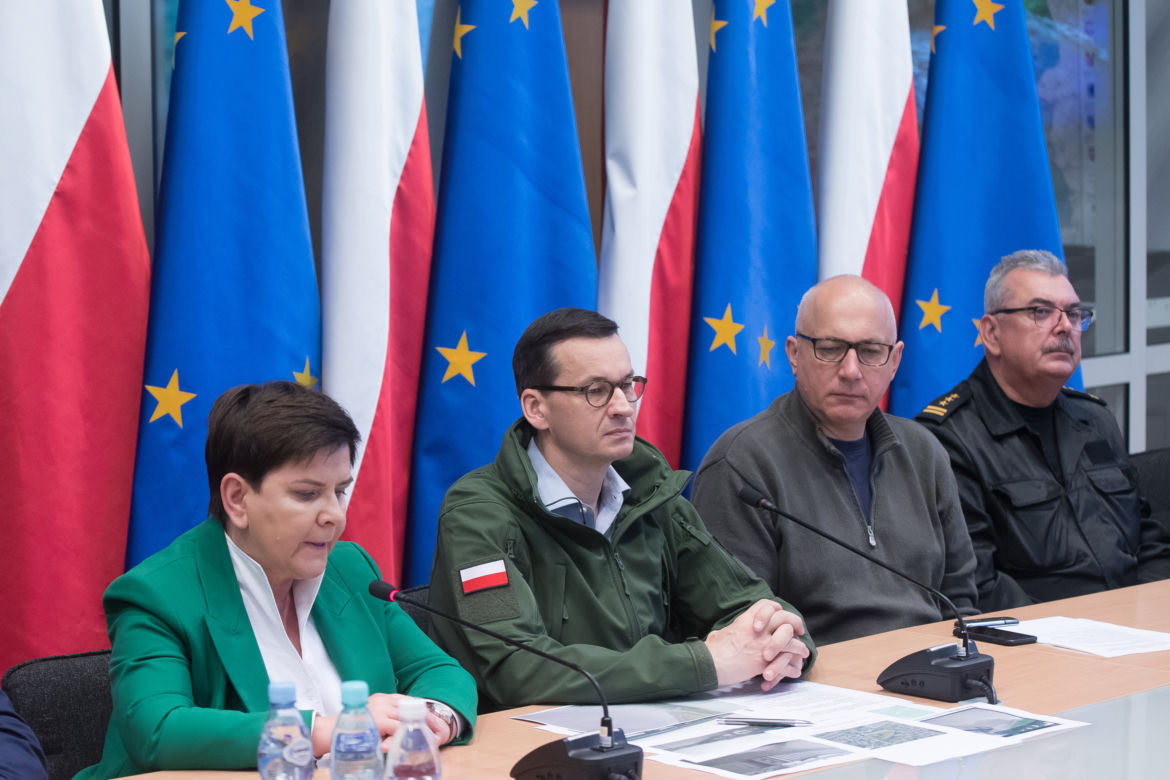 Elżbieta Witek i Beata Szydło. Polacy wskazali, która nadaje się na prezydenta 