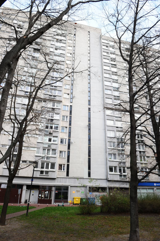 Igor skoczył z 13. piętra wieżowca w Śródmieściu