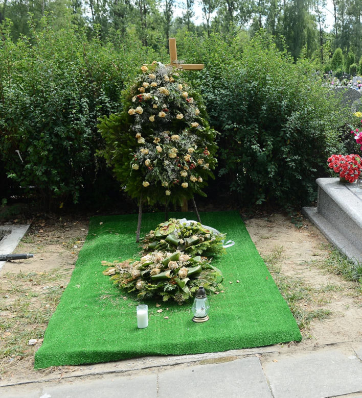 Grób Pawła Ż., ojca zamordowanego Dawidka 