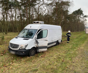 Karambol w Przyłubiu. Na drodze śmierci zderzyły się auta osobowe i bus. PRZERAŻAJĄCE zdjęcia